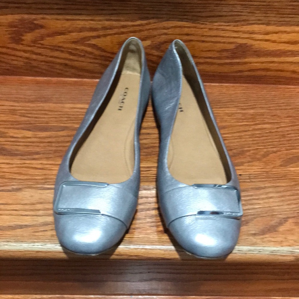 Coach flats